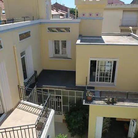 Le Patio En - D'hotes Bed & Breakfast *