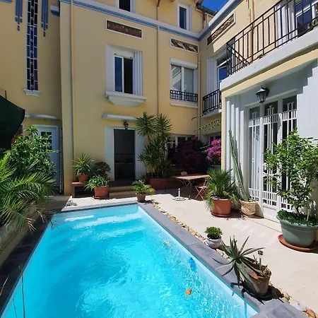 Le Patio En - D'hôtes Alojamento de Acomodação e Pequeno-almoço Narbona