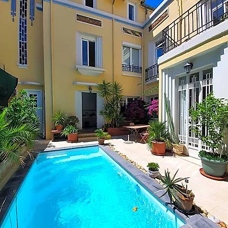 Le Patio En - D'hotes 3*