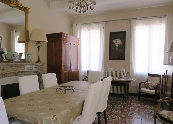 Le Patio En - D'hotes Bed & Breakfast 3*